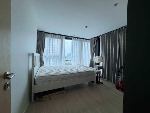 bedroom of The Lofts Silom by Raimon Land
