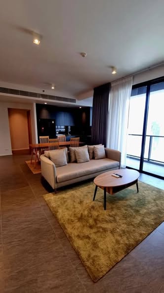 living room of The Lofts Silom by Raimon Land