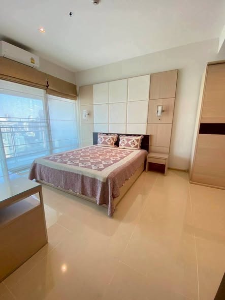 bedroom of The Madison