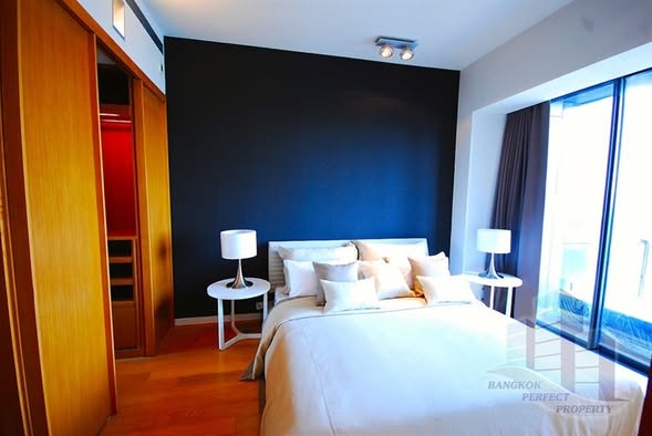 bedroom of The Met Condominium