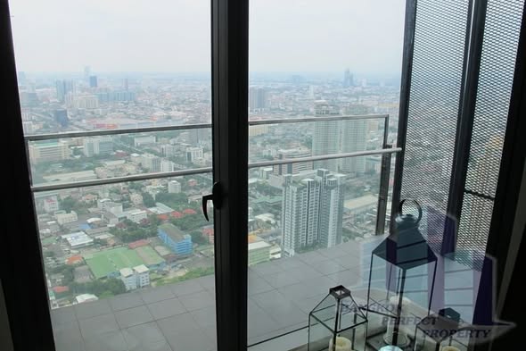 The Met Condominium