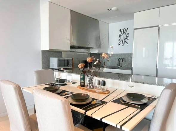 kitchen of The Met Condominium