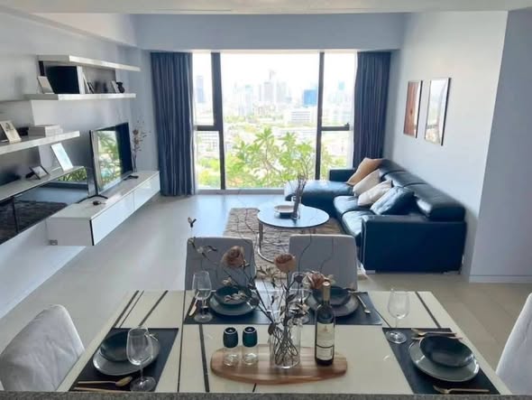 living room of The Met Condominium