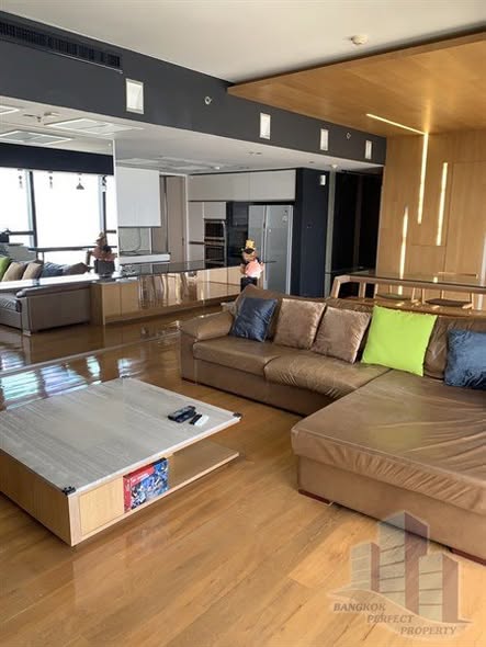living room and room interior of The Met Condominium