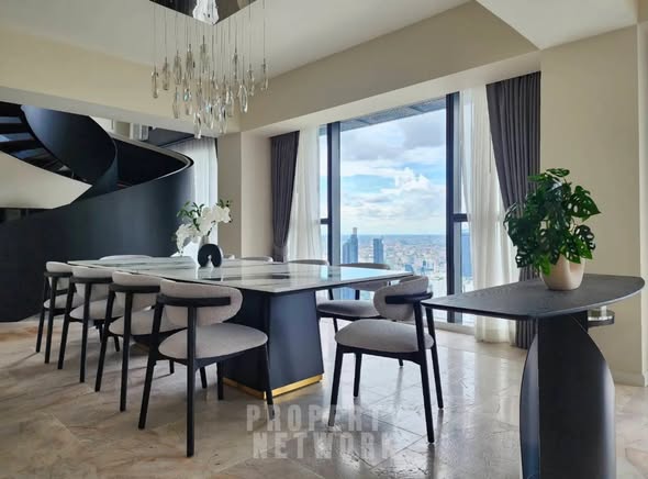 living room and room interior of The Met Condominium