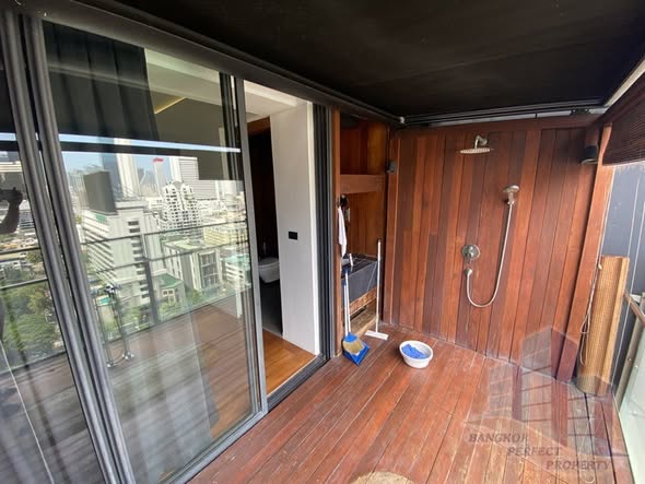room interior of The Met Condominium