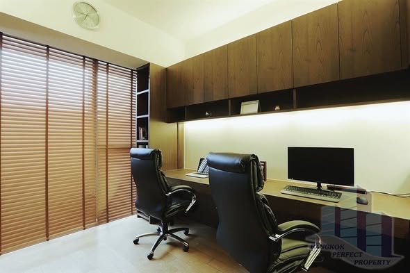 room interior of The Met Condominium