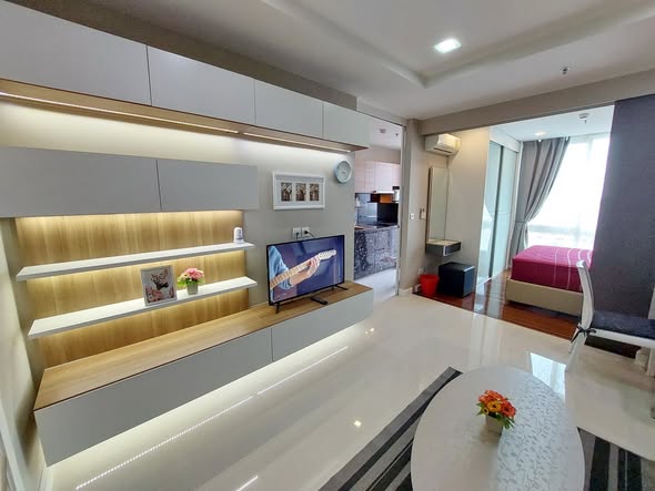 bedroom of The Metropolis Samrong