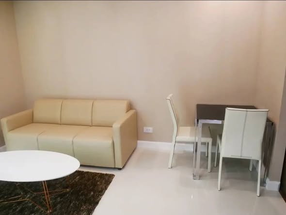 room interior of The Metropolis Samrong