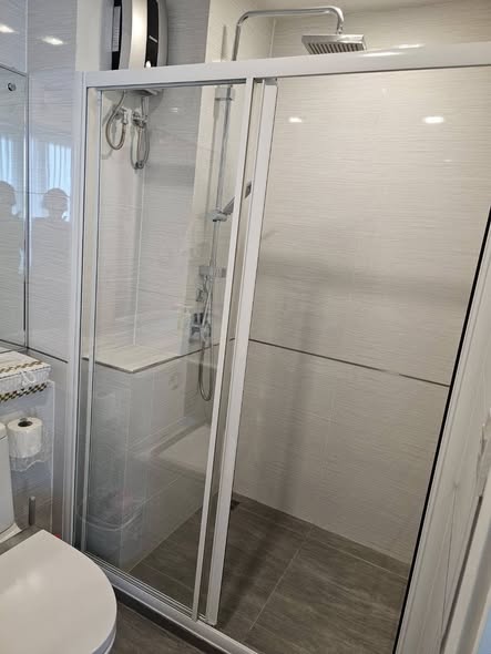 room interior and bathroom of The Metropolis Samrong