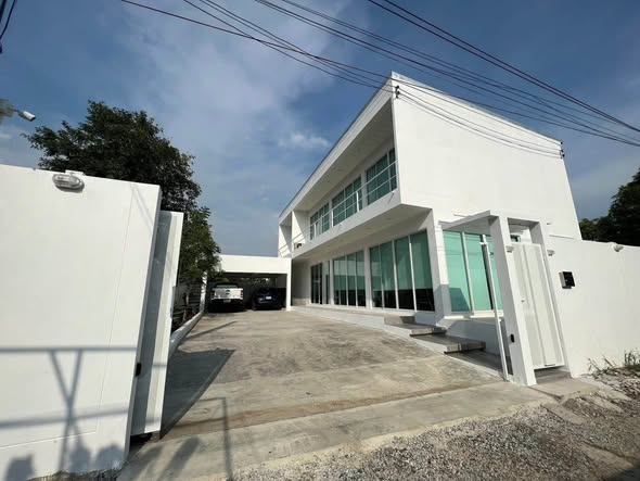 The Modern House 32