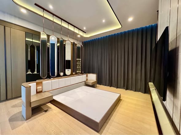 bedroom and room interior and bathroom of The Monument Thong Lo