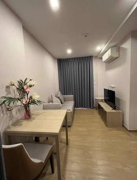 bedroom and room interior of The Nest Sukhumvit 71
