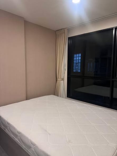 bedroom of The Origin Onnut