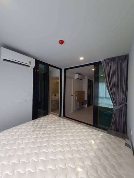 bedroom and room interior of The Origin Sukhumvit 105