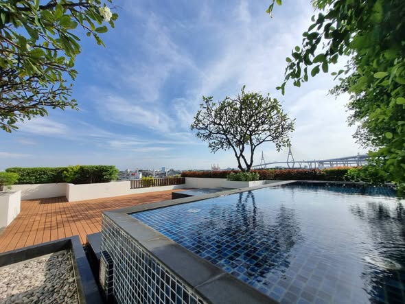 pool of The Pano