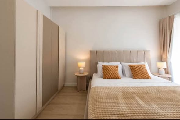 bedroom of The Park Lane Ekkamai 22