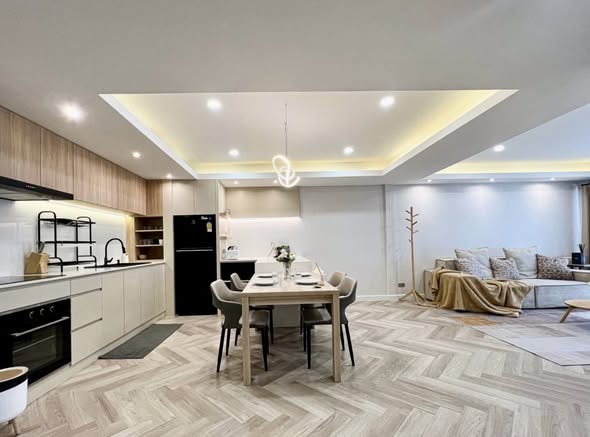 The Park Lane Ekkamai 22