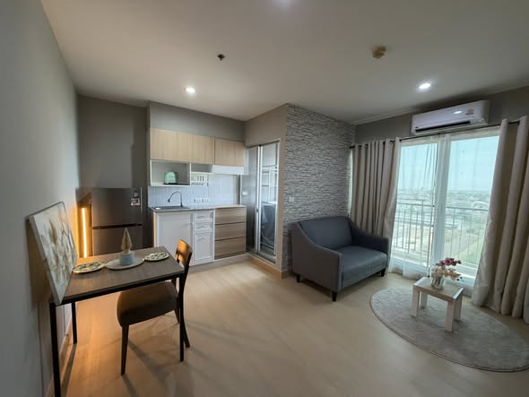 bedroom of The Parkland Srinakarin Lakeside