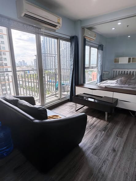 bedroom of The Parkland Taksin -Tha Phra