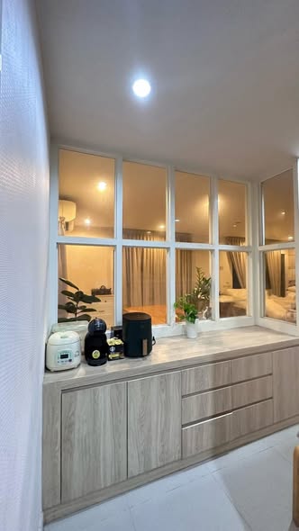 bathroom of The Plant simpls
