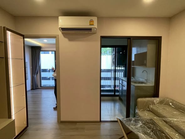 bedroom and room interior of The Politan Breeze : เดอะ โพลิแทน บรีซ