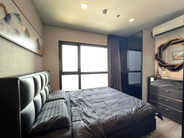 bedroom of The Politan Rive