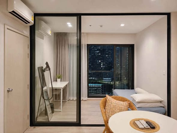 bedroom and room interior of The Politan Rive
