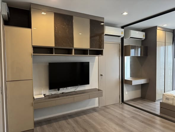 kitchen of The Politan Rive