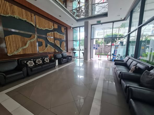 living room of The President Condo Sukhumvit 81