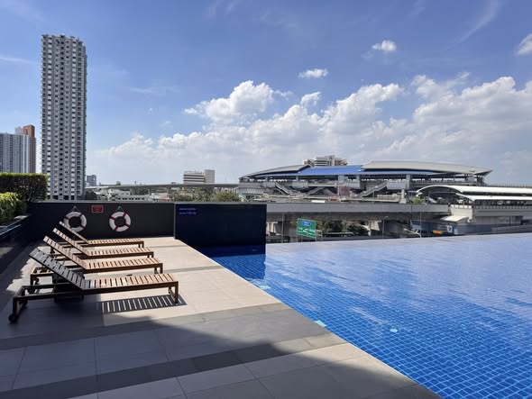pool of The President Sathon-Ratchaphruek 1