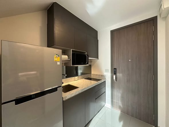 kitchen of The Privacy Jatujak