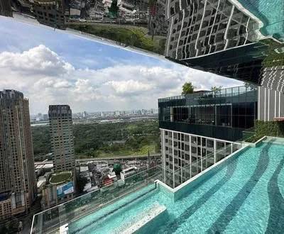 pool of The Privacy Jatujak