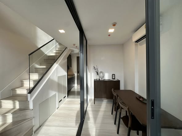 room interior of The Privacy Ngamwongwan