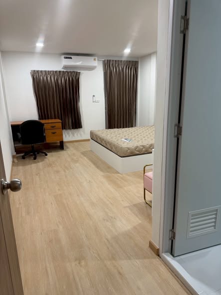 bedroom and room interior of The Privacy Ratchada-Sutthisan