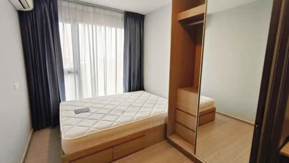 bedroom of The Privacy S101