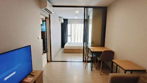 bedroom and room interior of The Privacy S101