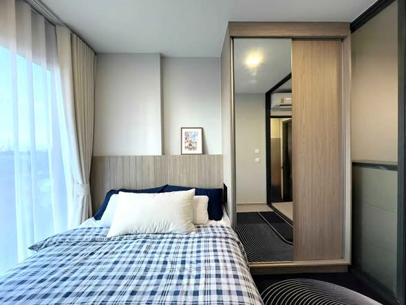 bedroom and room interior of The Privacy S101
