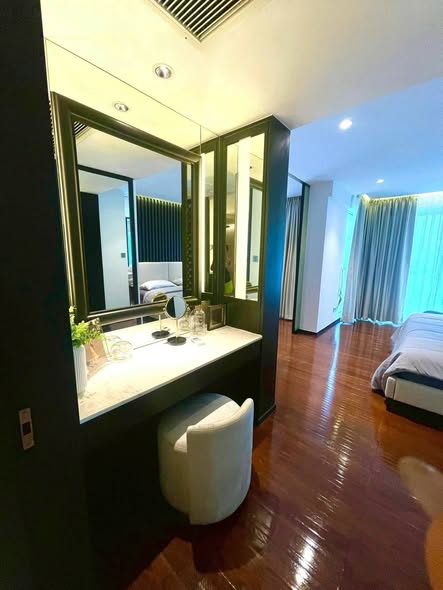 bedroom of The Private Residence Rajdamri