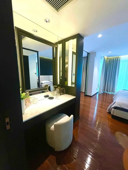 bedroom and room interior of The Private Residence Rajdamri