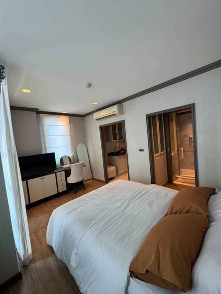 bedroom of The Reserve Kasemsan 3