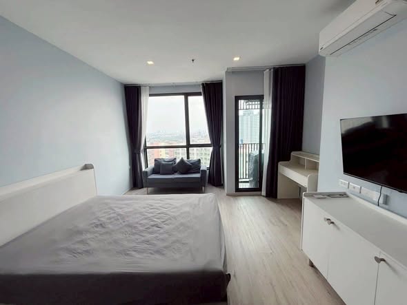 bedroom of The Rich Rama 9 – Srinagarindra