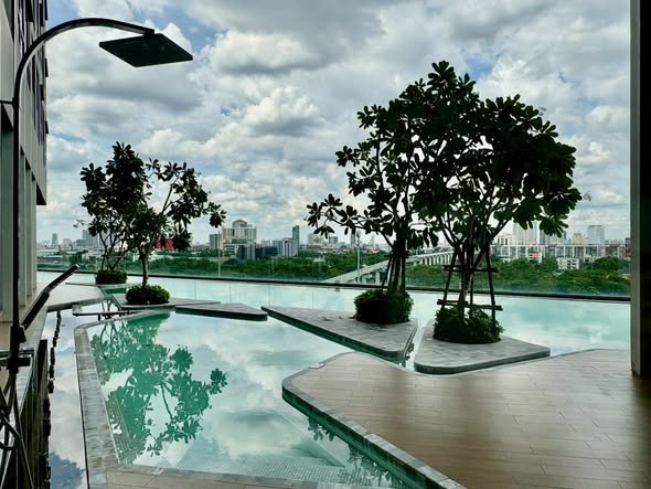 The Rich Rama 9 – Srinagarindra