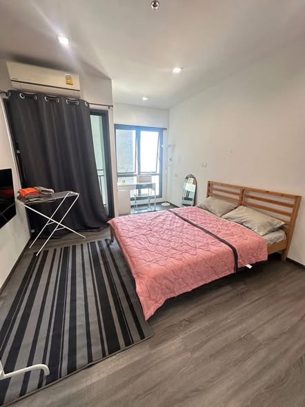 bedroom of The Rich Sathon-Taksin