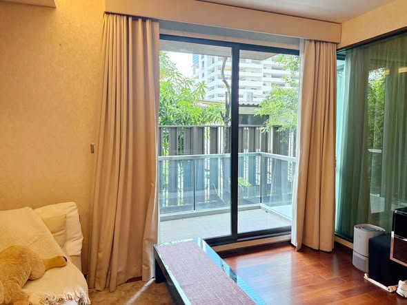 bedroom and room interior of The Rise Sukhumvit 39