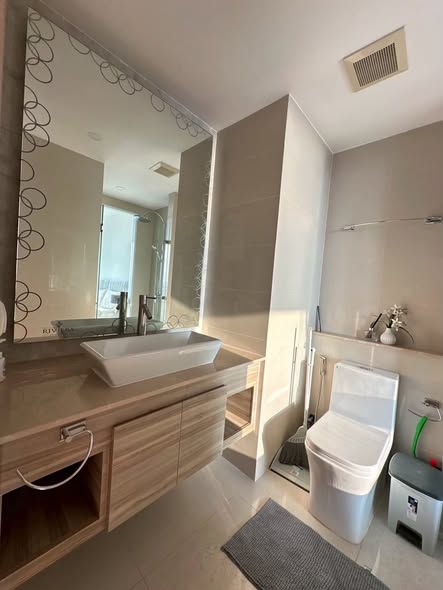 bathroom of The Riviera Jomtien