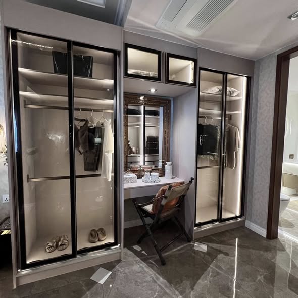 room interior and bathroom of The Riviera Malibu Residences เดอะ ริเวียร่า มาลิบู เรสซิเด้นท์