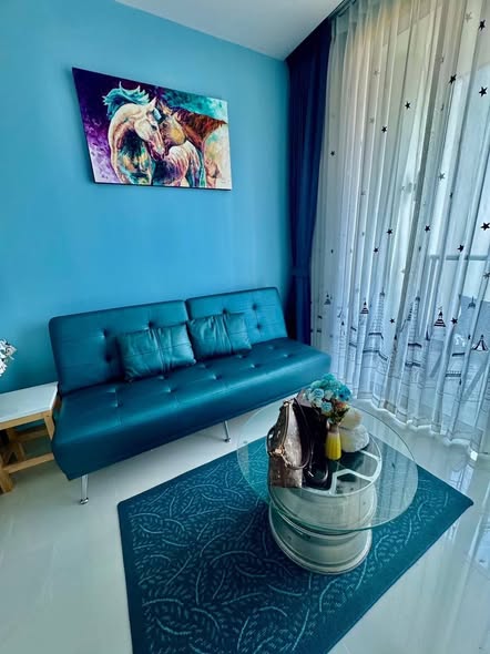 living room of The Riviera Wongamat Beach : เดอะ ริเวียร่า วงศ์อมาตย์ บีช