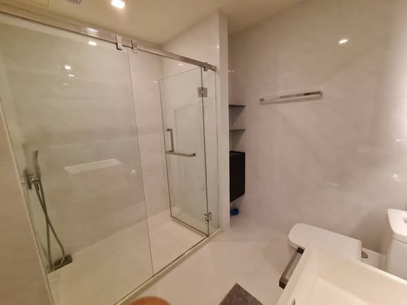 room interior and bathroom of The Room Rama 4