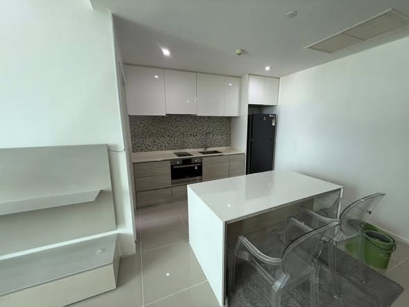 kitchen of The Room Sukhumvit 21